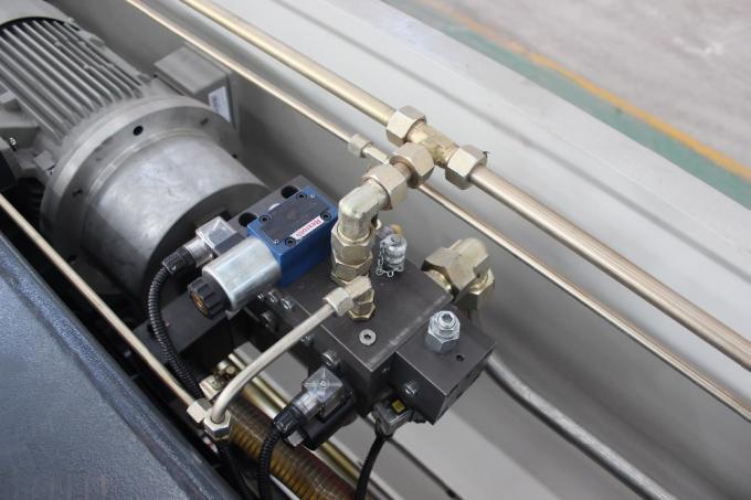주문을 받아서 만들어진 전압 장 깎는 기계, 0.3mm 3200의 x 200 톤 CNC 압박 브레이크